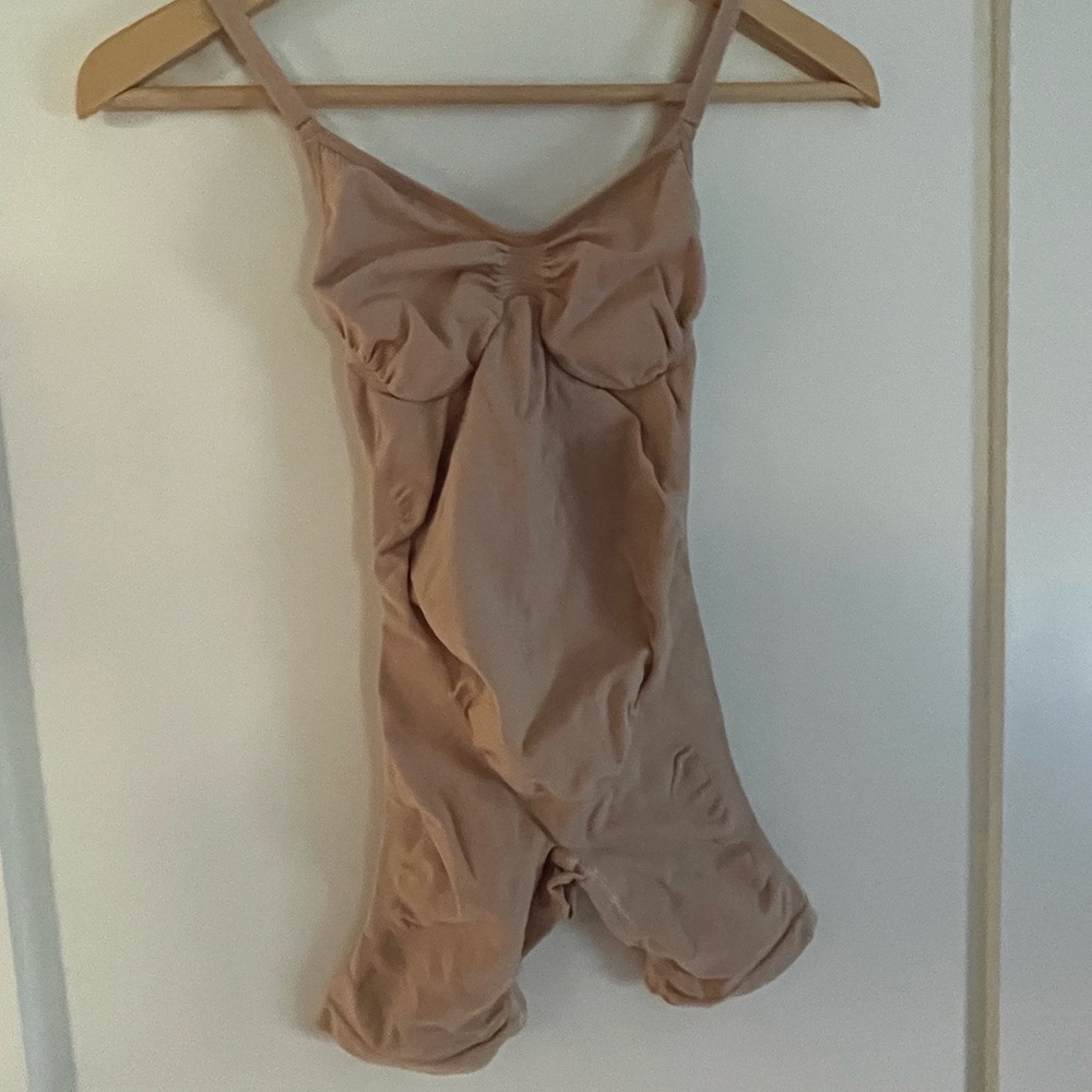 Skims Shapewear Maternity Sculpting Bodysuit